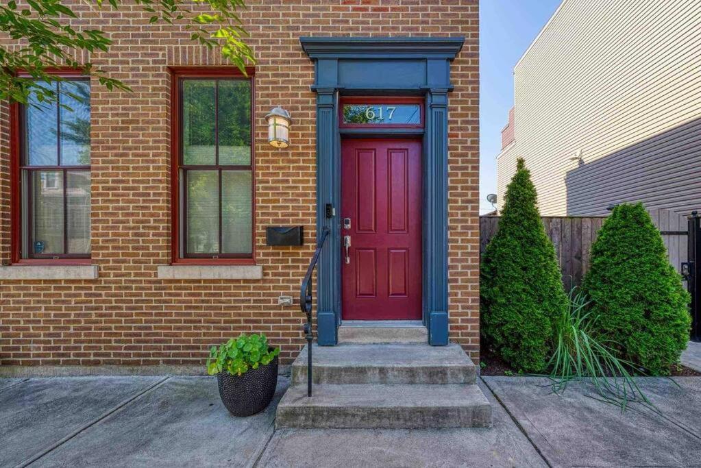 4 Bedroom 3 Bath Sleeps 10 Pet Friendly Private Backyard, 2 Car Garage, City Views, Close To All Stadiums And Casino Pittsburgh Dış mekan fotoğraf