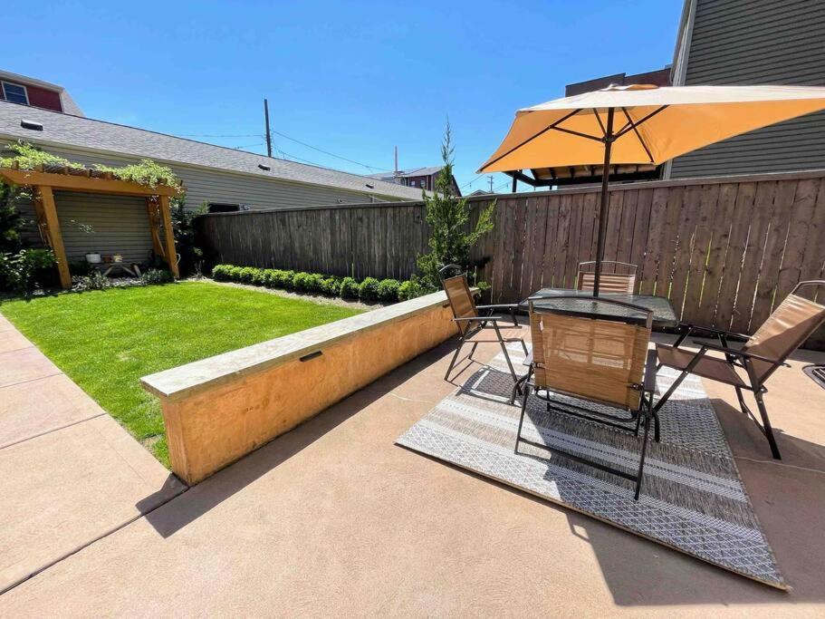4 Bedroom 3 Bath Sleeps 10 Pet Friendly Private Backyard, 2 Car Garage, City Views, Close To All Stadiums And Casino Pittsburgh Dış mekan fotoğraf