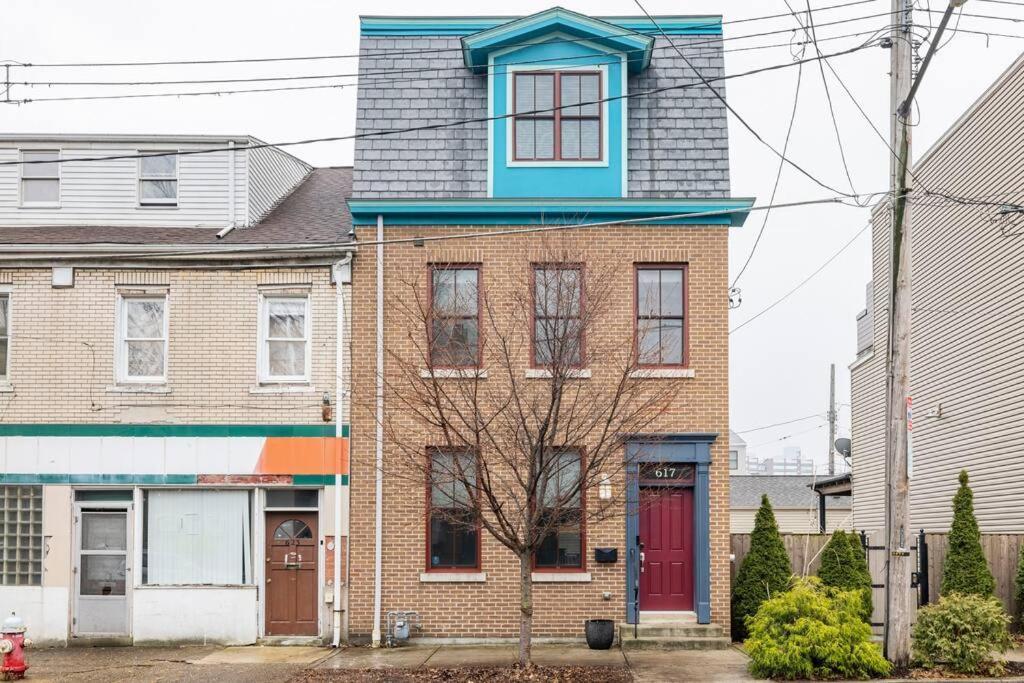 4 Bedroom 3 Bath Sleeps 10 Pet Friendly Private Backyard, 2 Car Garage, City Views, Close To All Stadiums And Casino Pittsburgh Dış mekan fotoğraf