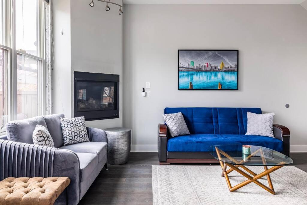 4 Bedroom 3 Bath Sleeps 10 Pet Friendly Private Backyard, 2 Car Garage, City Views, Close To All Stadiums And Casino Pittsburgh Dış mekan fotoğraf