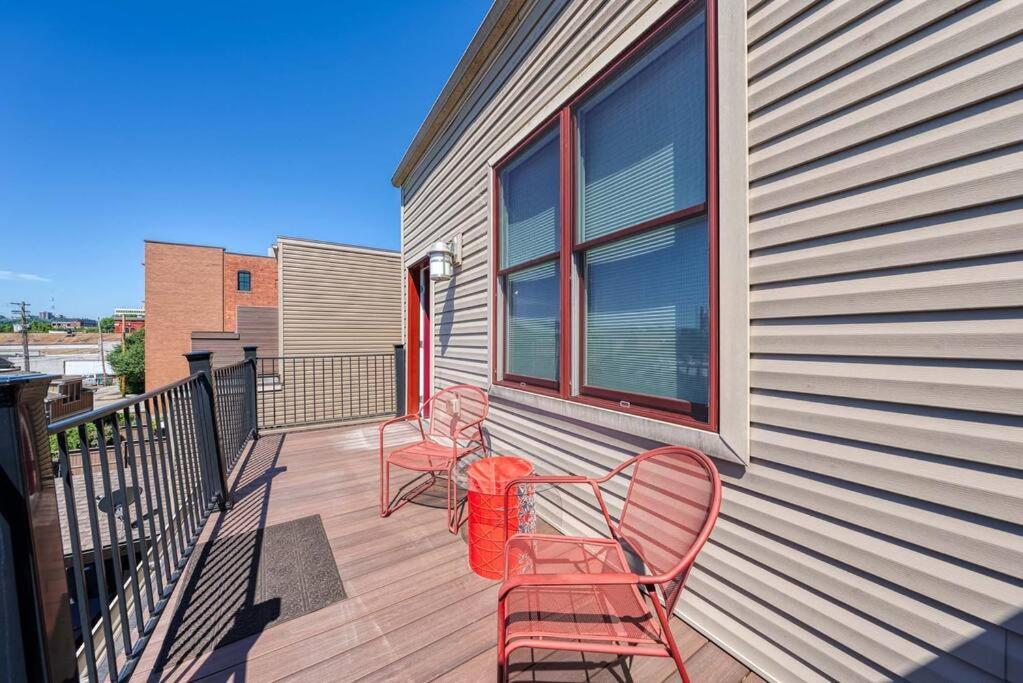 4 Bedroom 3 Bath Sleeps 10 Pet Friendly Private Backyard, 2 Car Garage, City Views, Close To All Stadiums And Casino Pittsburgh Dış mekan fotoğraf