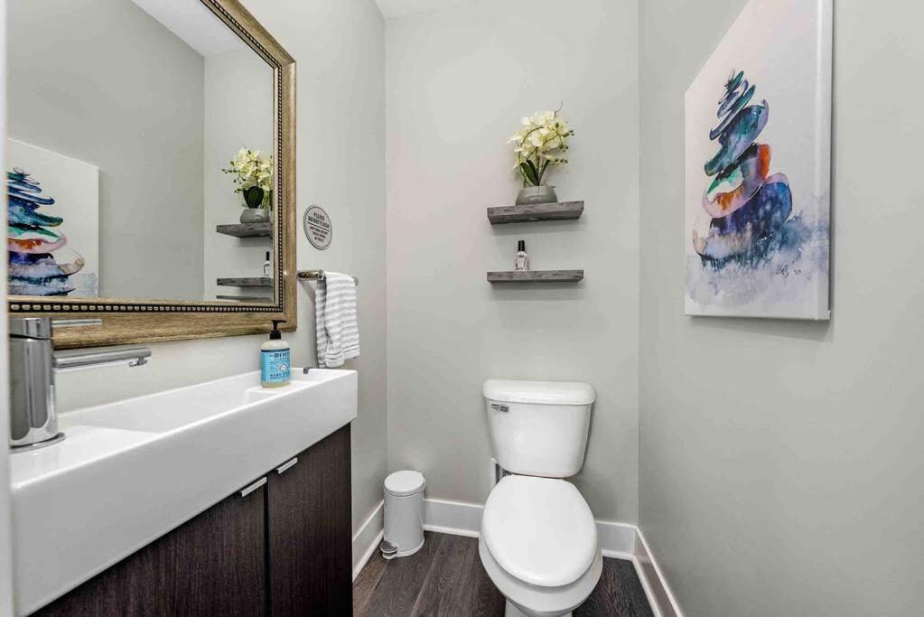 4 Bedroom 3 Bath Sleeps 10 Pet Friendly Private Backyard, 2 Car Garage, City Views, Close To All Stadiums And Casino Pittsburgh Dış mekan fotoğraf