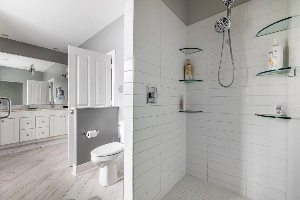 4 Bedroom 3 Bath Sleeps 10 Pet Friendly Private Backyard, 2 Car Garage, City Views, Close To All Stadiums And Casino Pittsburgh Dış mekan fotoğraf